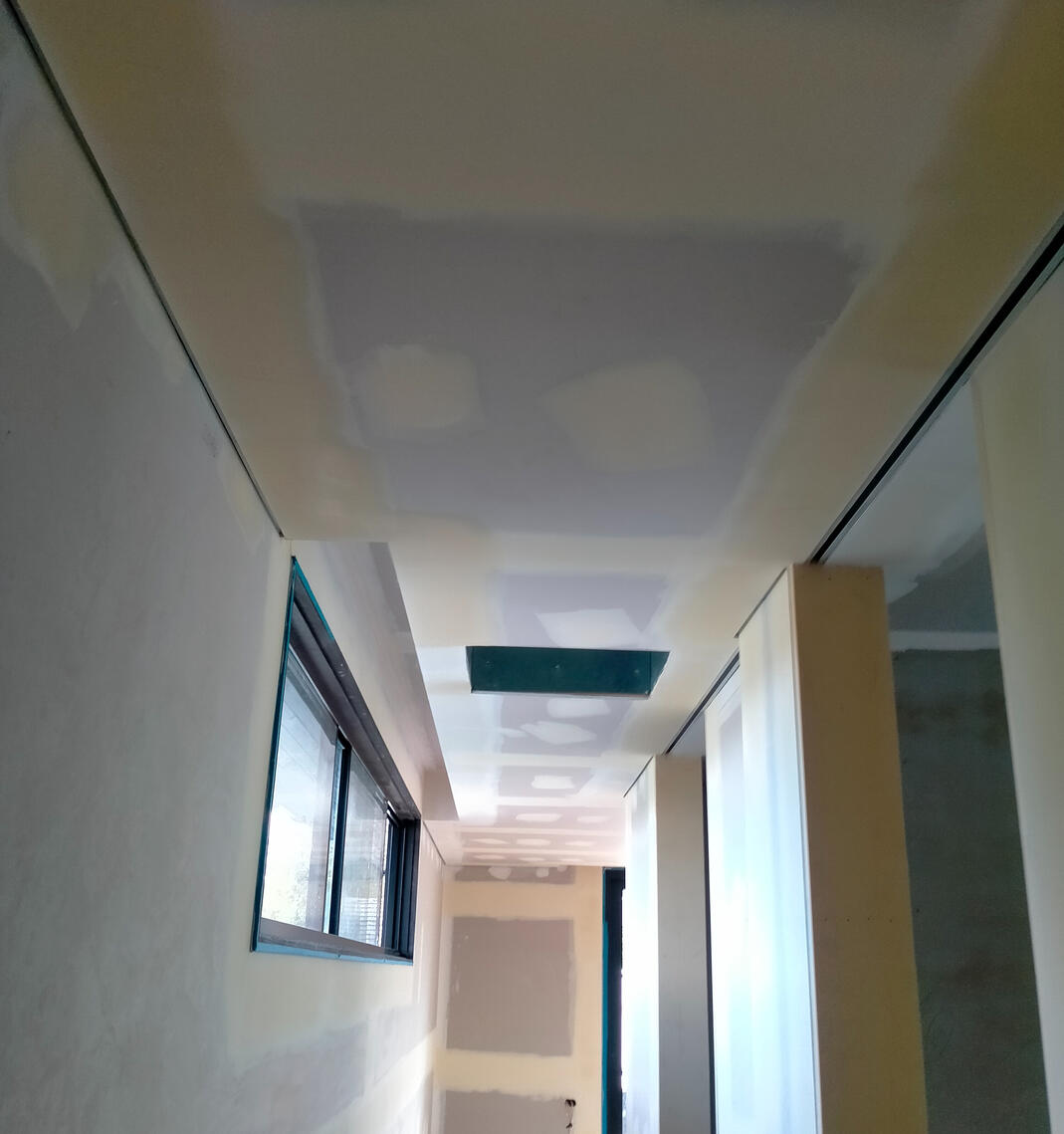 Brighton shadowline ceiling